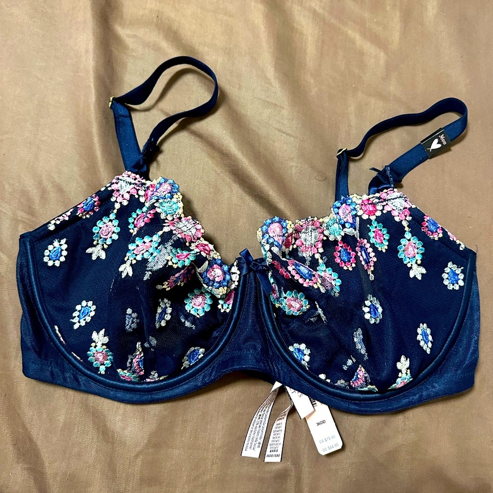 Victoria Secret Dream Angels Embroidered Wicked Unlined Lace Balconette Bra